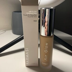 Farmasi Air Glow Buildable Foundation Shade W09 Brand New